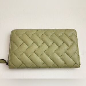 Women’s Leather wallet olive green wallet vintage style wallet zipper closure